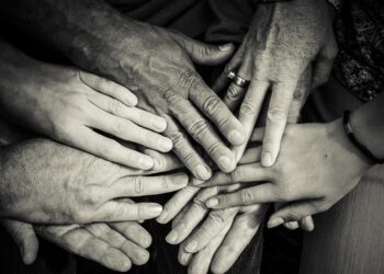 The Ultimate Survival Guide: Essential Parenting Tips for Single Moms and Dads